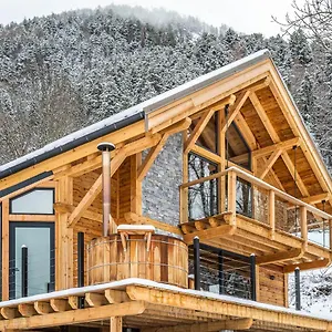 Les D'éléna Lodge