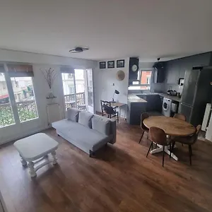 https://appartement-lumineux-proche-montmartre-75018.fr-paris.fr